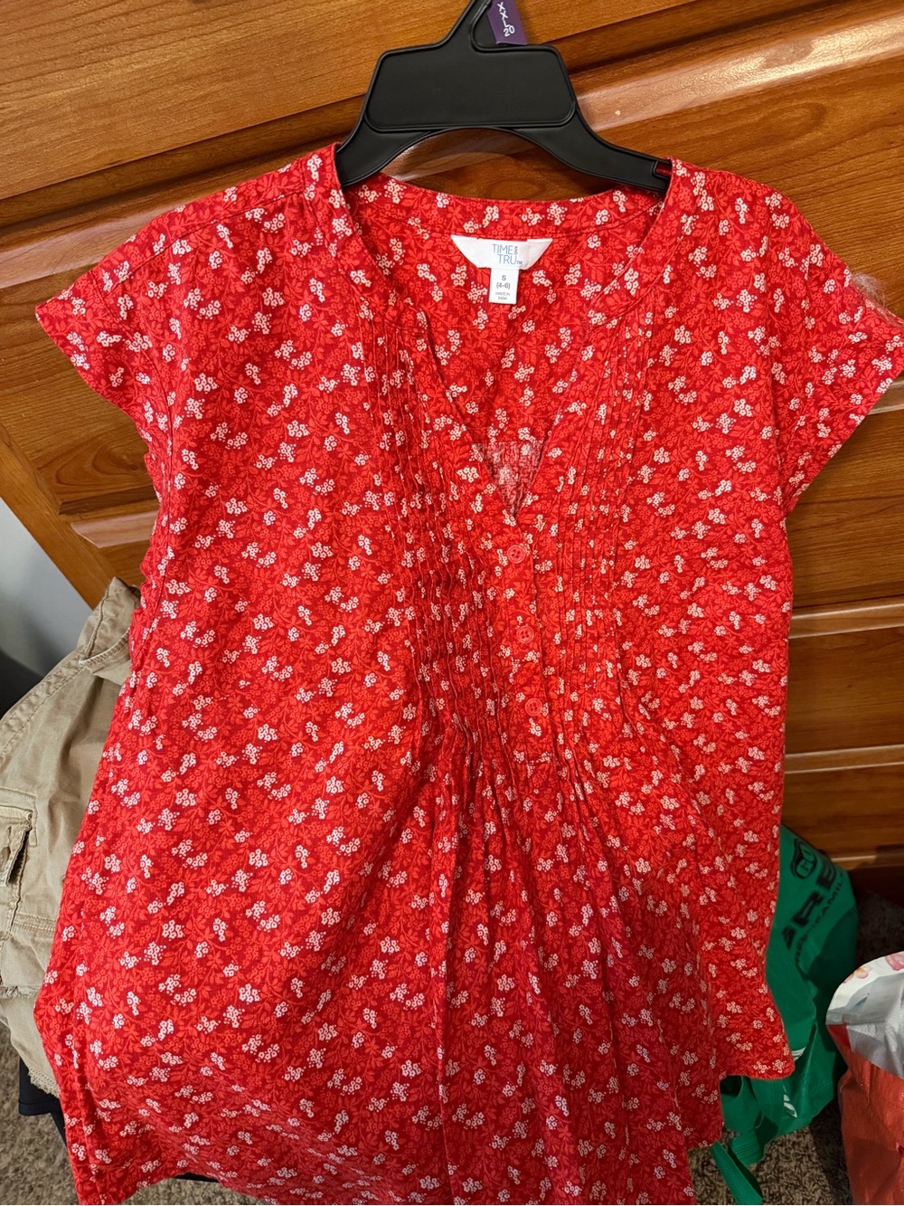Time and Tru Red Floral Pintuck Short-Sleeve Blouse